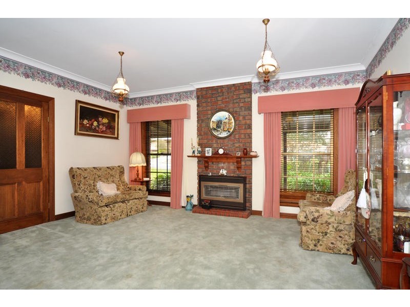 18 Daveys Road, Flagstaff Hill SA 5159