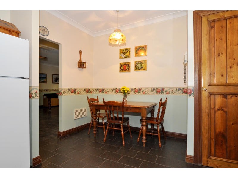 18 Daveys Road, Flagstaff Hill SA 5159