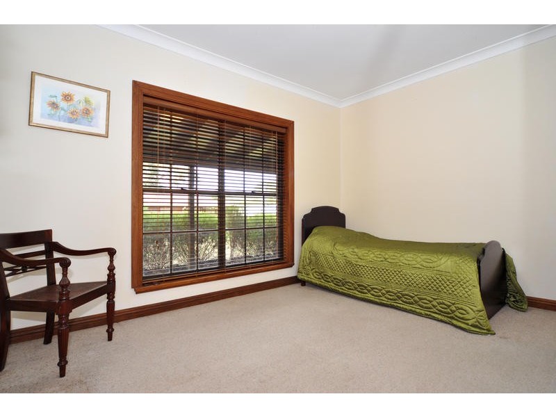 18 Daveys Road, Flagstaff Hill SA 5159