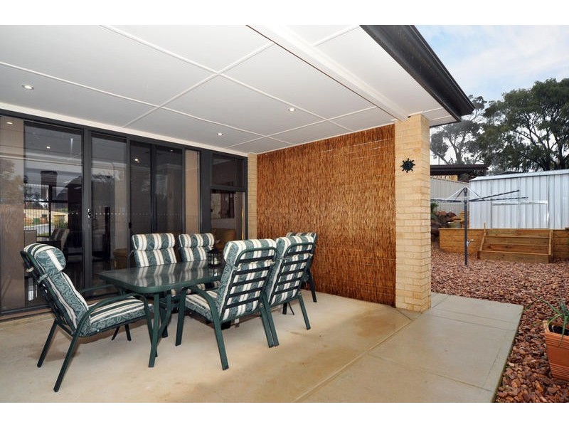 2 Marin Court, Aberfoyle Park SA 5159