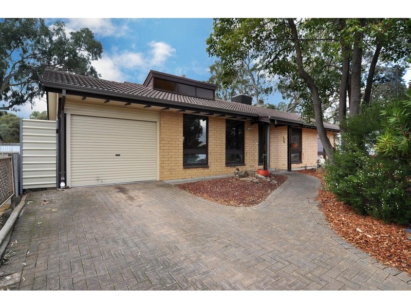 2 Brook Drive, Aberfoyle Park SA 5159