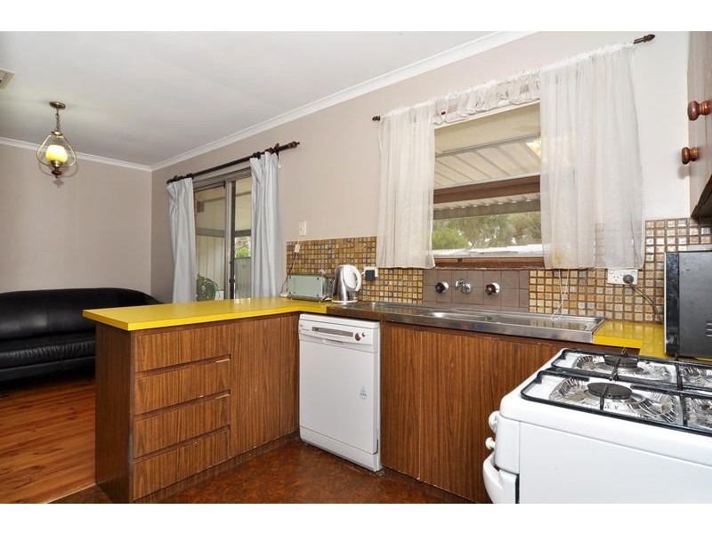 2 Brook Drive, Aberfoyle Park SA 5159