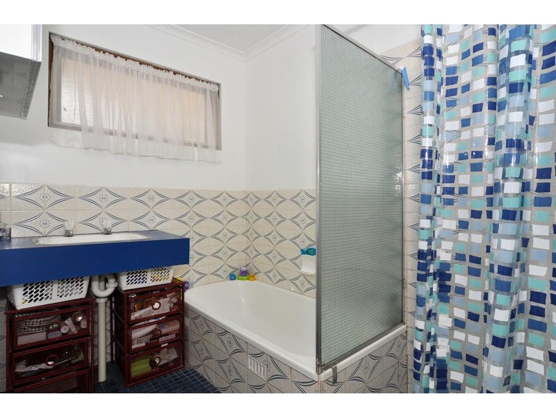 2 Brook Drive, Aberfoyle Park SA 5159