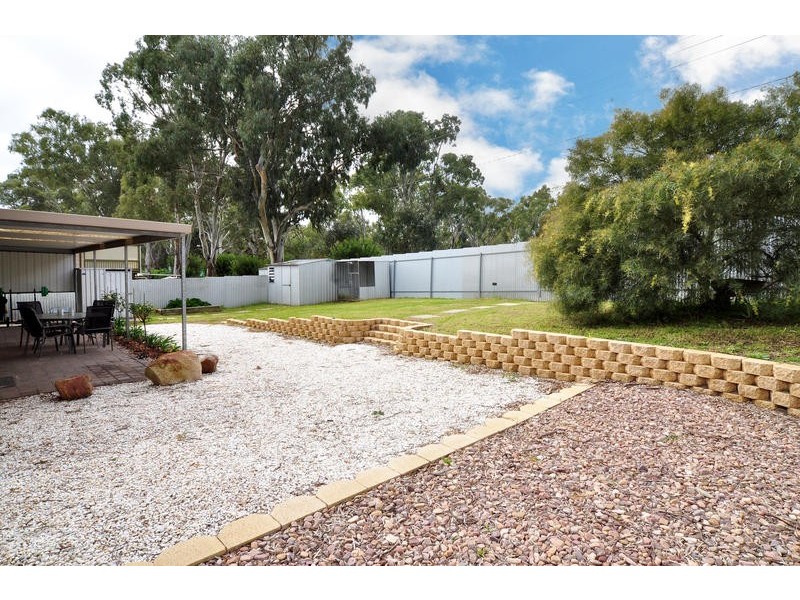 2 Brook Drive, Aberfoyle Park SA 5159