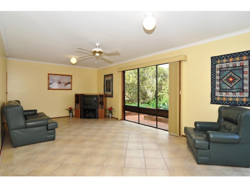 48 Summerford Road, Aberfoyle Park SA 5159