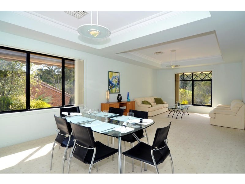 1 River Glen Place, Flagstaff Hill SA 5159