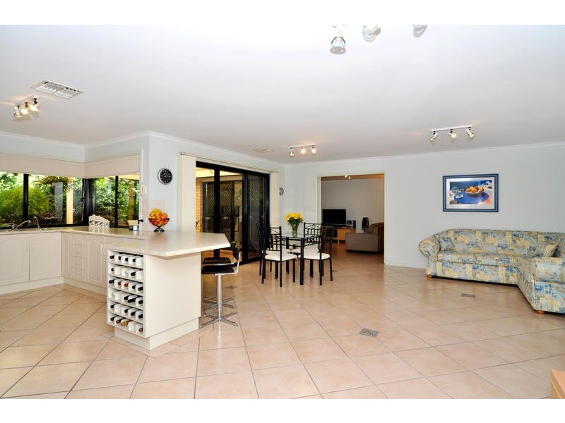 1 River Glen Place, Flagstaff Hill SA 5159