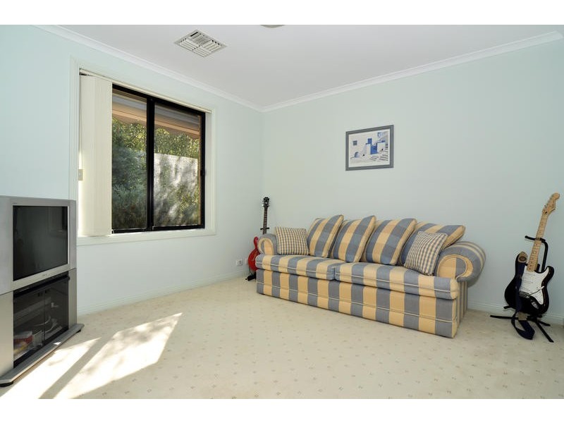 1 River Glen Place, Flagstaff Hill SA 5159
