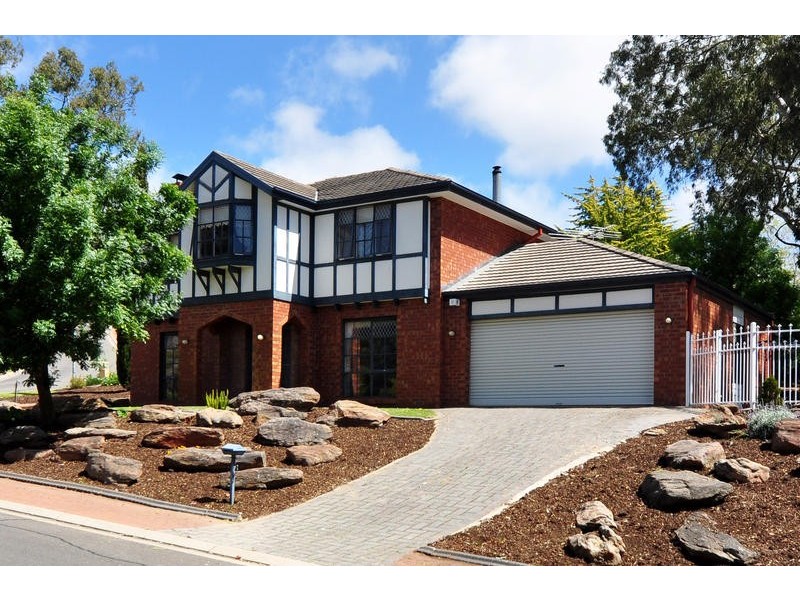 6 Woodland Grove, Aberfoyle Park SA 5159