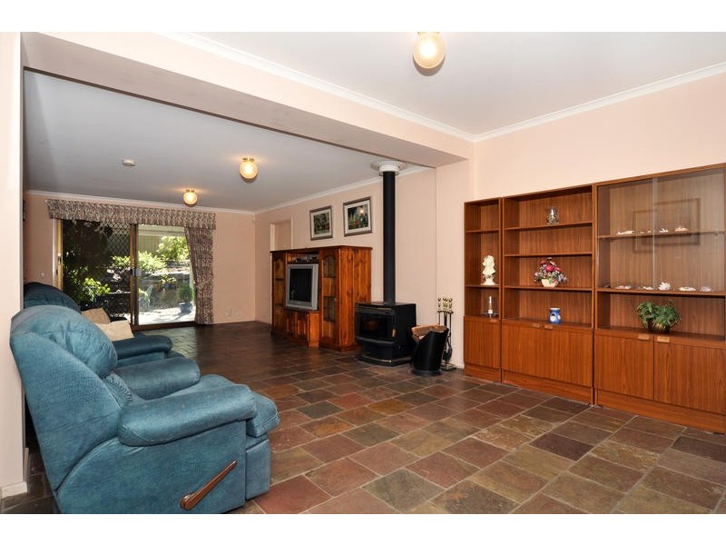 6 Woodland Grove, Aberfoyle Park SA 5159