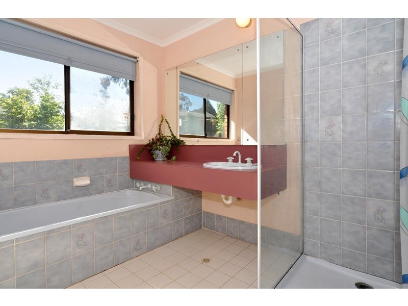 6 Woodland Grove, Aberfoyle Park SA 5159