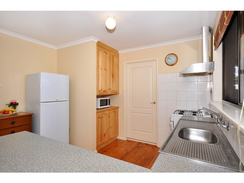 9 Scarvell Avenue, Trott Park SA 5158