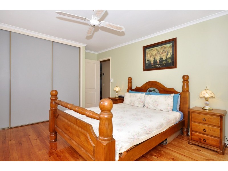 9 Scarvell Avenue, Trott Park SA 5158