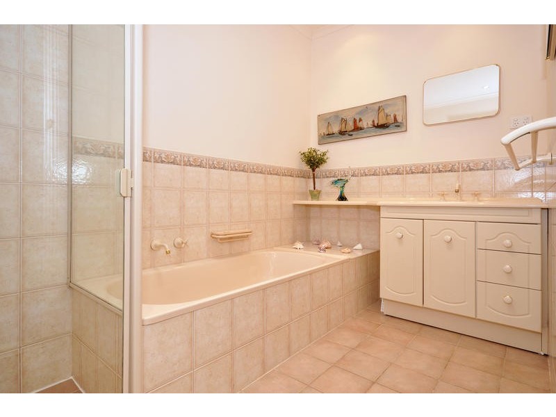 10 Hams Road, Flagstaff Hill SA 5159