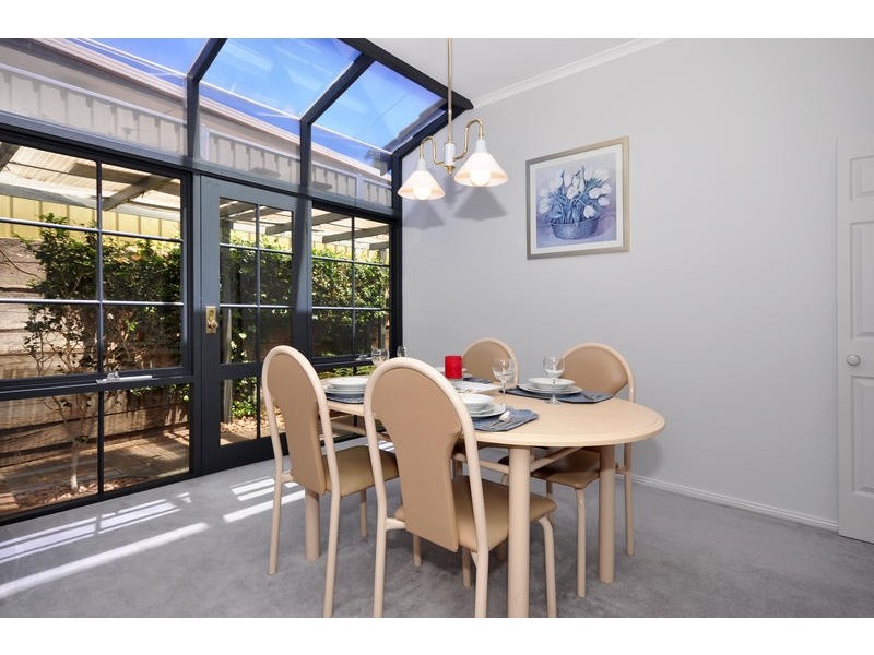 22 Crossdale Drive, Aberfoyle Park SA 5159