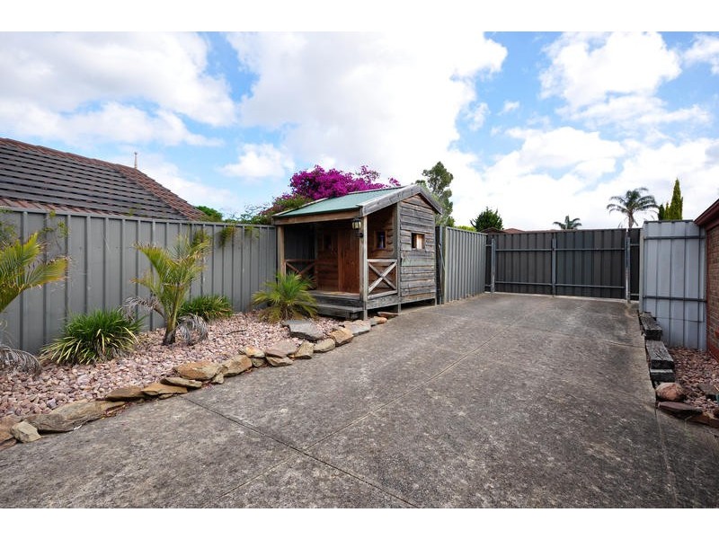90 Fraser Avenue, Happy Valley SA 5159
