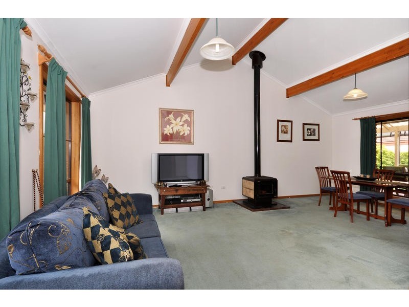 90 Fraser Avenue, Happy Valley SA 5159