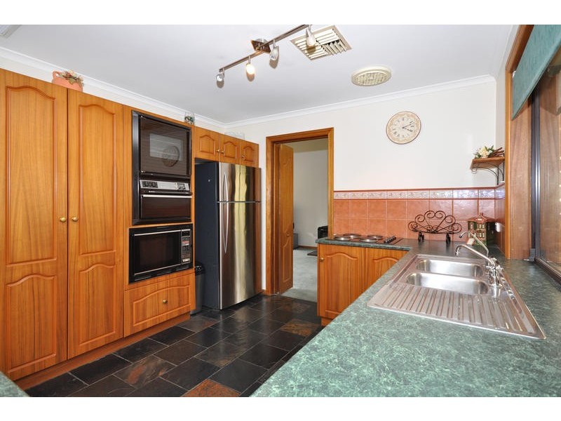 90 Fraser Avenue, Happy Valley SA 5159