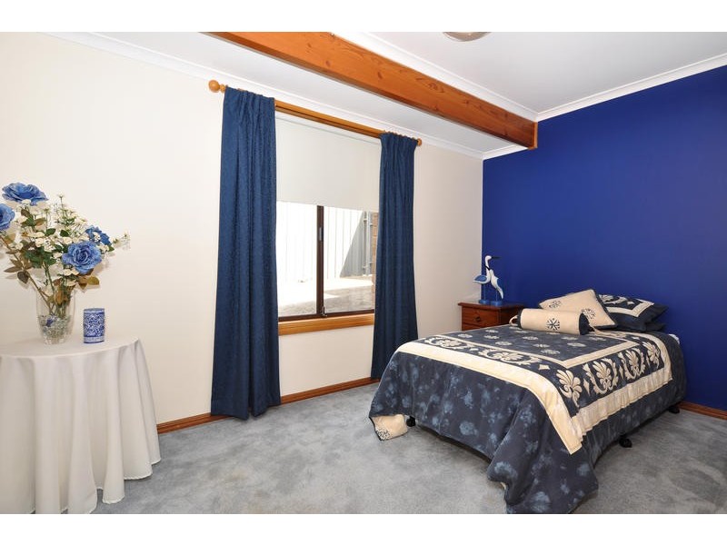 90 Fraser Avenue, Happy Valley SA 5159