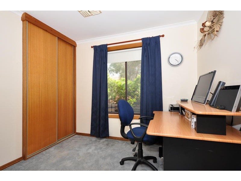 90 Fraser Avenue, Happy Valley SA 5159