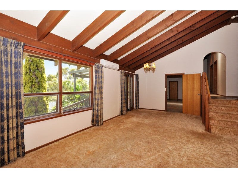 10 Vincent Boulevard, Flagstaff Hill SA 5159