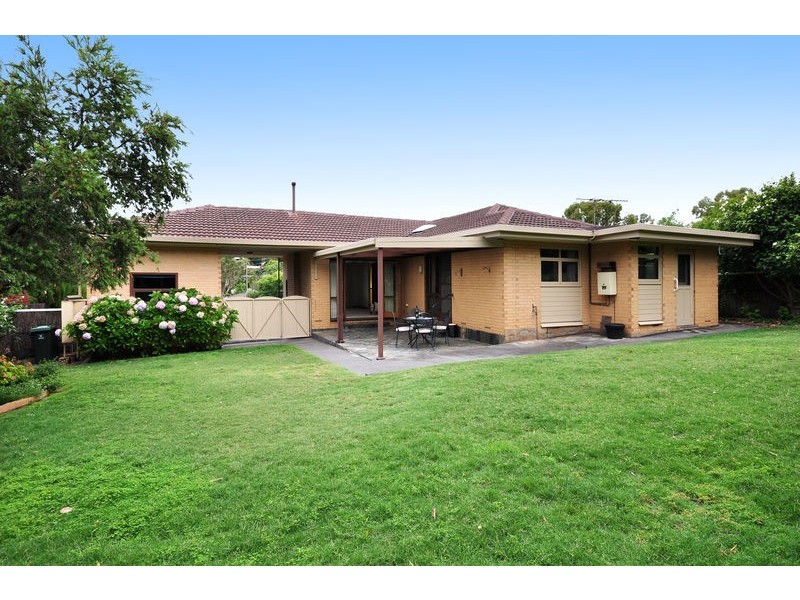 92 Ridgway Drive, Flagstaff Hill SA 5159