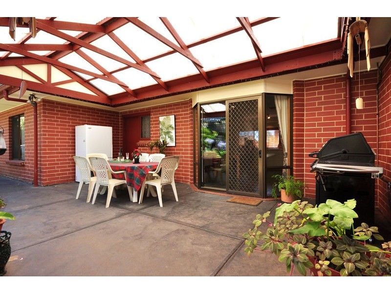 5 Brookside Walk, Aberfoyle Park SA 5159