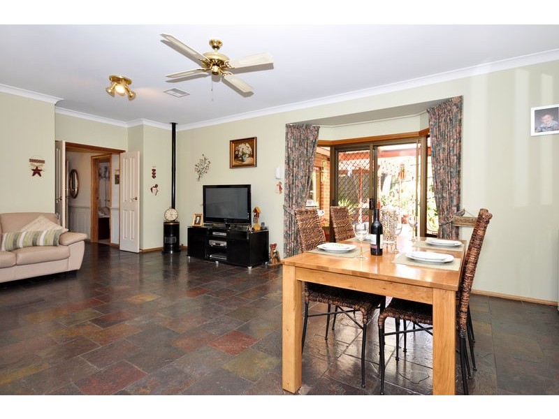 5 Brookside Walk, Aberfoyle Park SA 5159