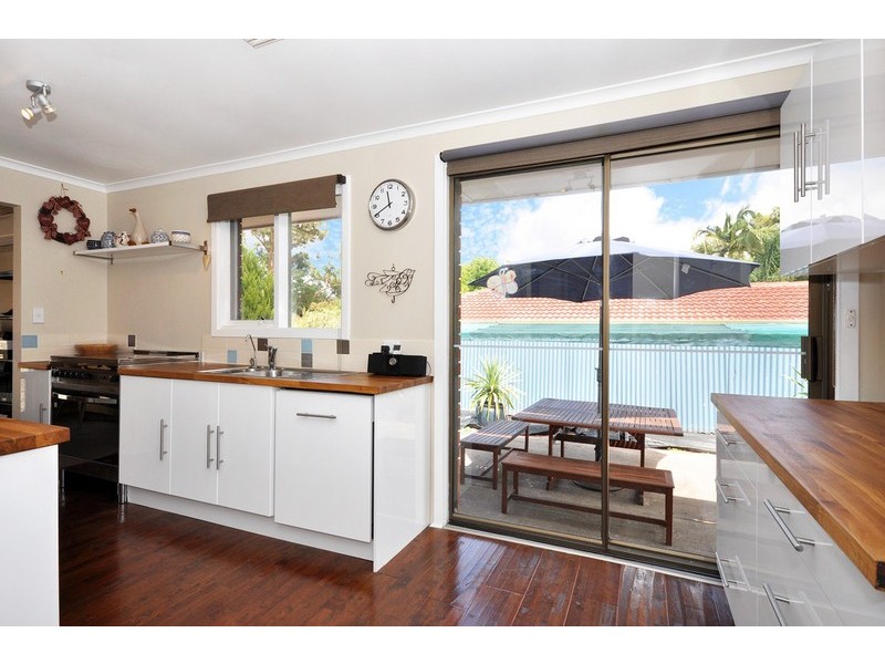 11 Dalpura Grove, Aberfoyle Park SA 5159