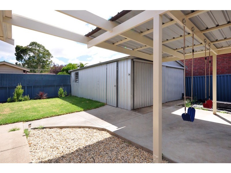 11 Dalpura Grove, Aberfoyle Park SA 5159