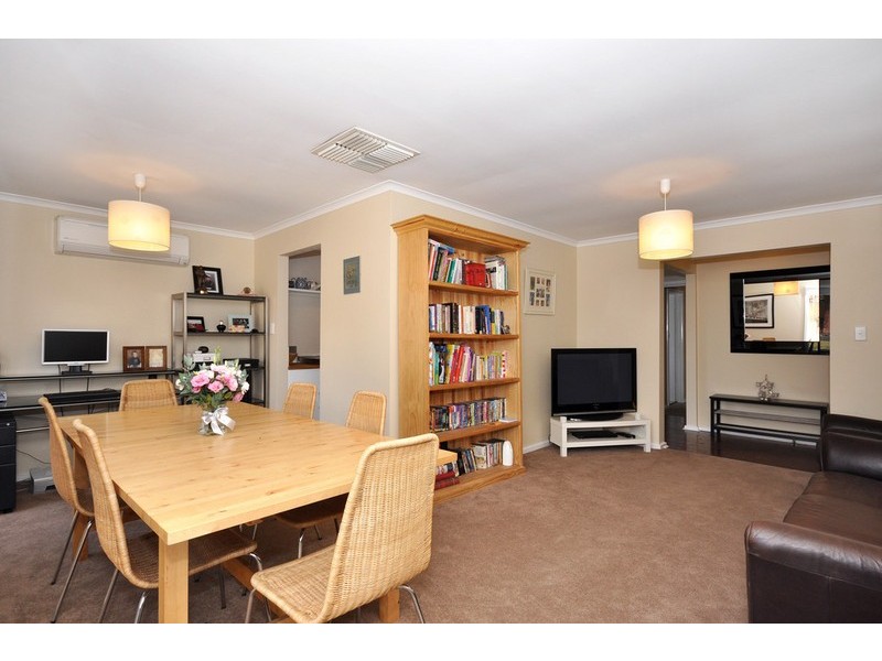 11 Dalpura Grove, Aberfoyle Park SA 5159