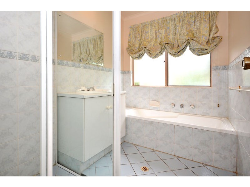 43 Sandalwood Crescent, Flagstaff Hill SA 5159