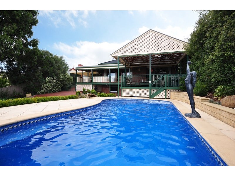 2 Heron Place, Flagstaff Hill SA 5159