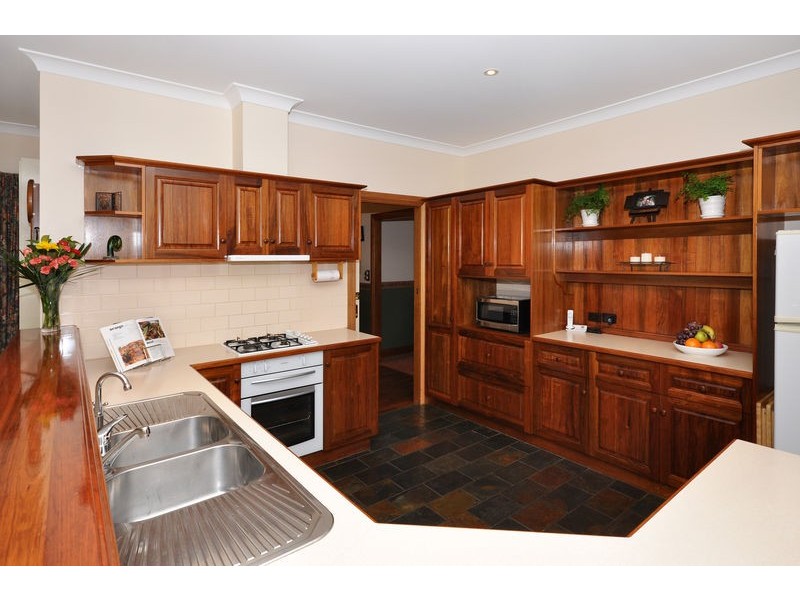 2 Heron Place, Flagstaff Hill SA 5159