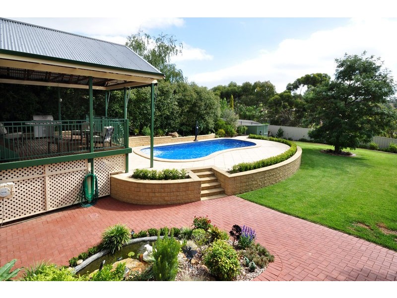 2 Heron Place, Flagstaff Hill SA 5159