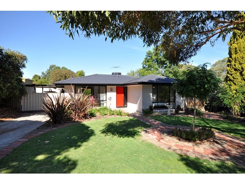 4 Ivy Street, Aberfoyle Park SA 5159