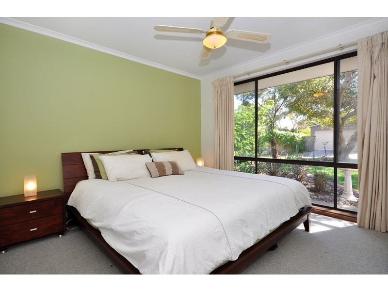 4 Ivy Street, Aberfoyle Park SA 5159