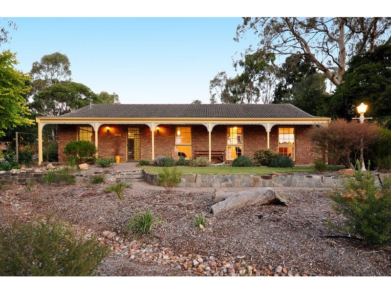 6 Horseshoe Drive, Aberfoyle Park SA 5159