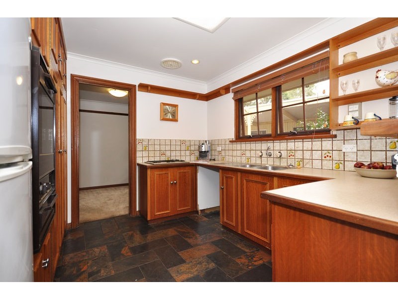 6 Horseshoe Drive, Aberfoyle Park SA 5159