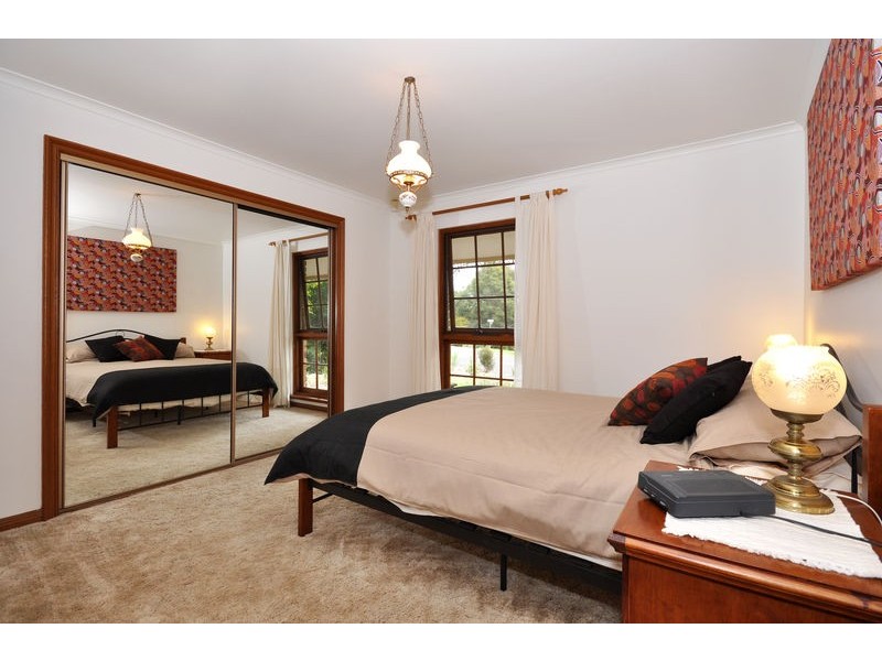 6 Horseshoe Drive, Aberfoyle Park SA 5159
