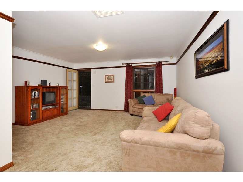6 Horseshoe Drive, Aberfoyle Park SA 5159