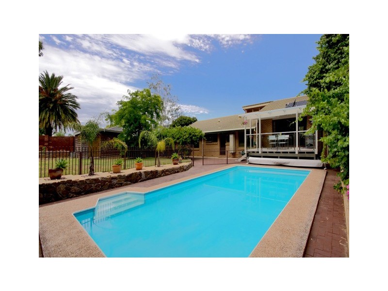 42 Ridgway Drive, Flagstaff Hill SA 5159