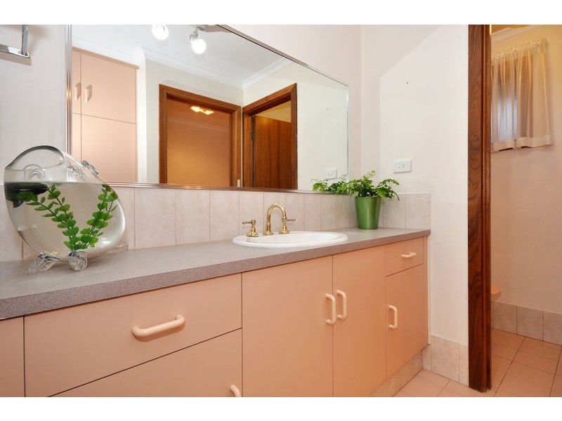 18 Cosgrove Crescent, Old Reynella SA 5161