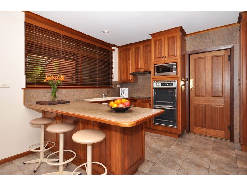 4 Glenarm Court, Flagstaff Hill SA 5159