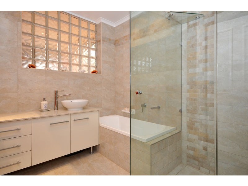 4 Glenarm Court, Flagstaff Hill SA 5159