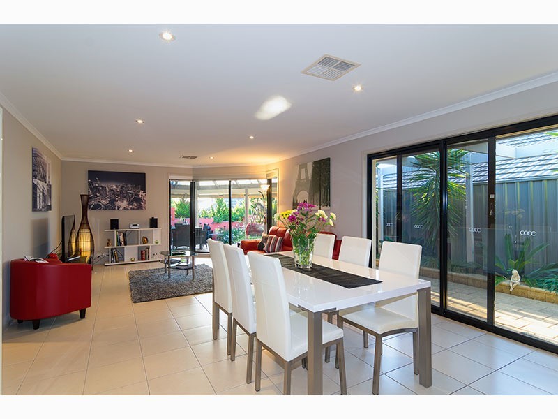 19 Acacia Grove, Flagstaff Hill SA 5159