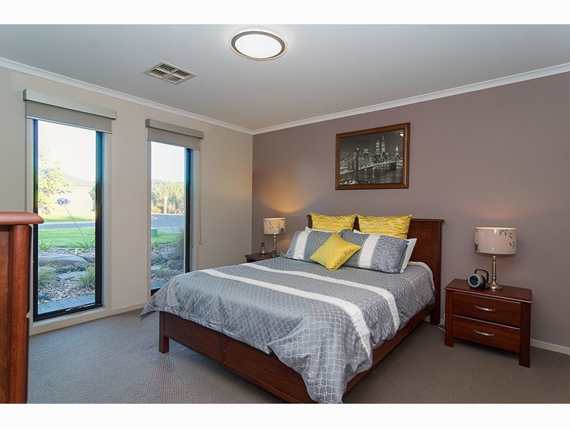 19 Acacia Grove, Flagstaff Hill SA 5159