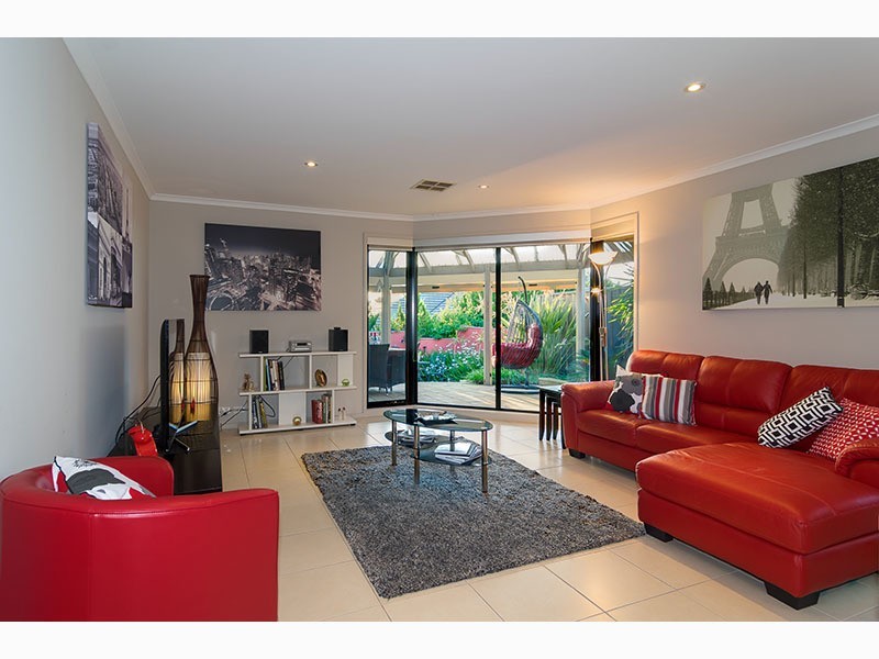 19 Acacia Grove, Flagstaff Hill SA 5159