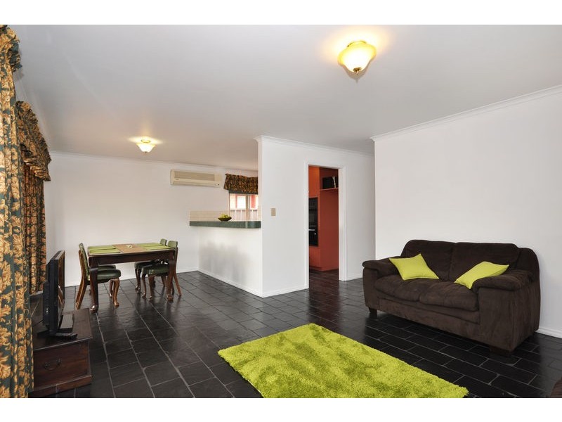 21 Champagne Crescent, Woodcroft SA 5162