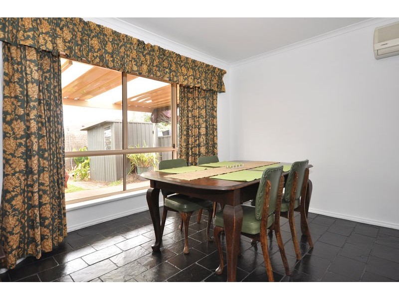 21 Champagne Crescent, Woodcroft SA 5162